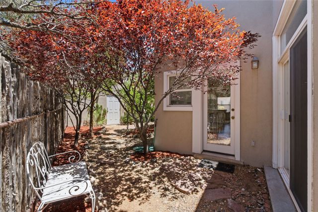 4408 Autumn Leaf Lane, Santa Fe, NM 87507