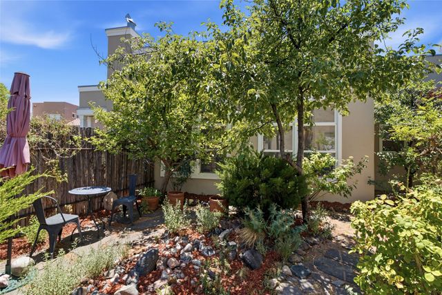 4408 Autumn Leaf Lane, Santa Fe, NM 87507