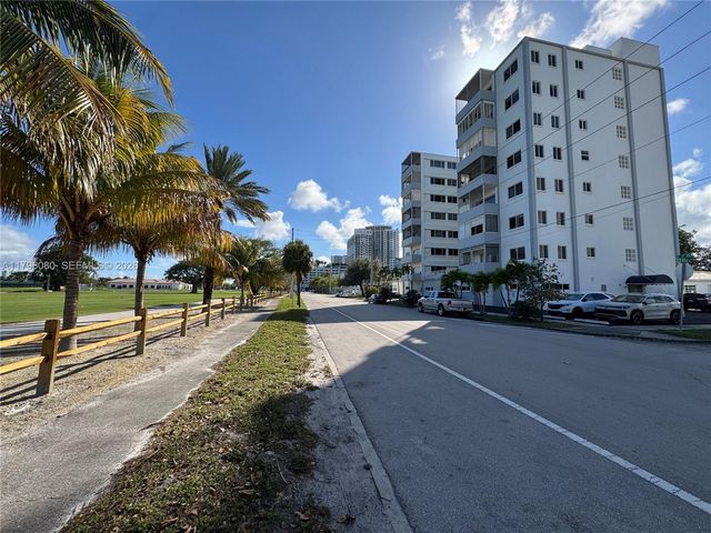 1700 Pierce Street 202, Hollywood, FL 33020