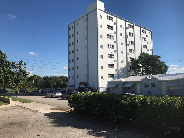 1700 Pierce Street 202, Hollywood, FL 33020