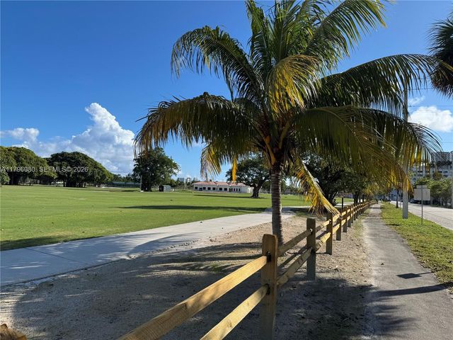 1700 Pierce Street 202, Hollywood, FL 33020