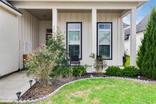 406 Last Quarter Drive, Youngsville, LA 70592