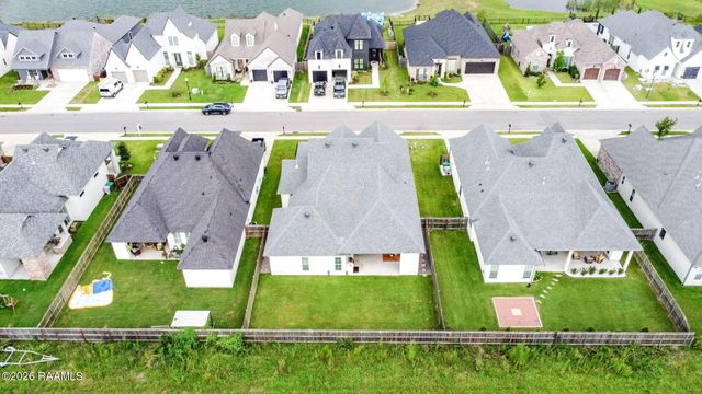 406 Last Quarter Drive, Youngsville, LA 70592