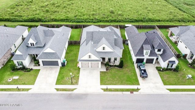406 Last Quarter Drive, Youngsville, LA 70592