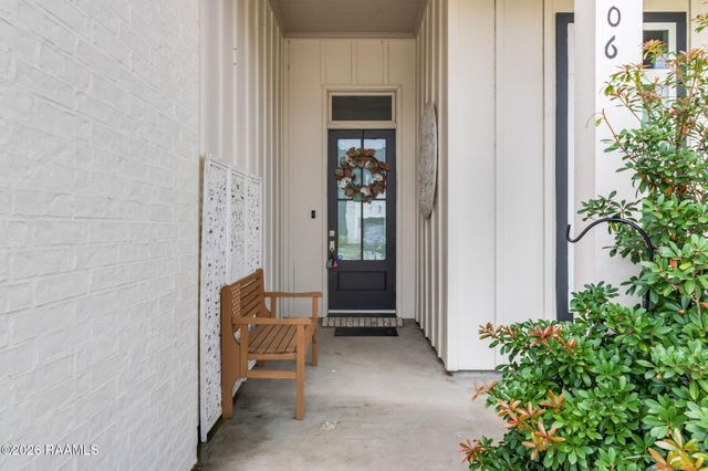 406 Last Quarter Drive, Youngsville, LA 70592