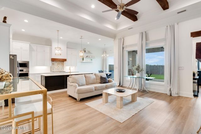 406 Last Quarter Drive, Youngsville, LA 70592