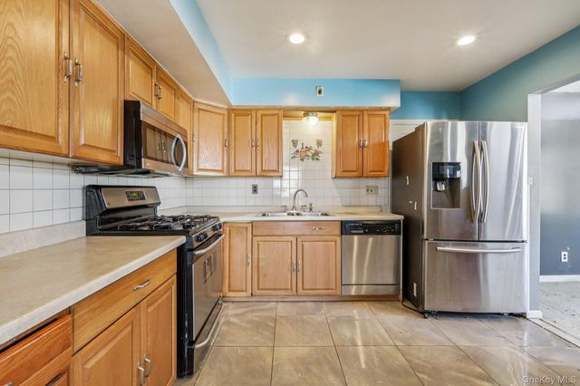 11 Centennial Drive, Garnerville, NY 10923