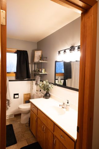 208 E 2nd Street, Adrian, MN 56110