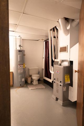 208 E 2nd Street, Adrian, MN 56110