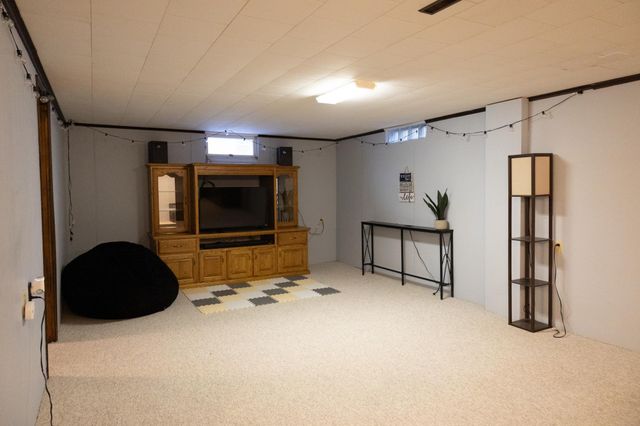 208 E 2nd Street, Adrian, MN 56110