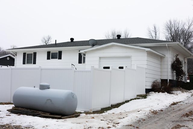 208 E 2nd Street, Adrian, MN 56110