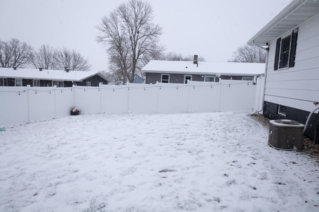 208 E 2nd Street, Adrian, MN 56110