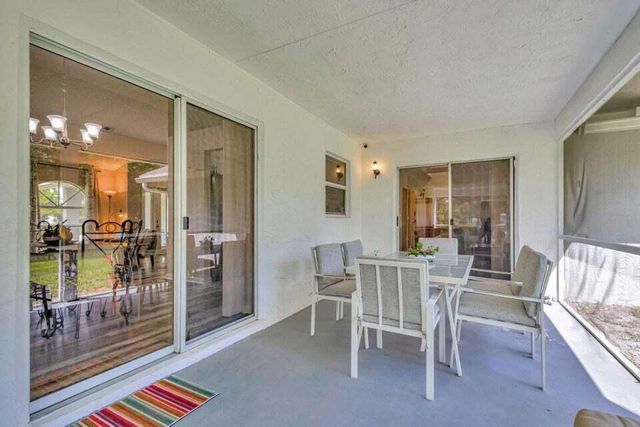 12969 54 Street N, Royal Palm Beach, FL 33411
