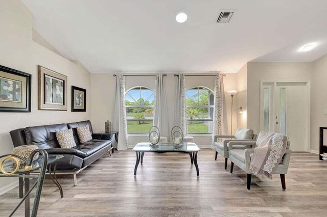12969 54 Street N, Royal Palm Beach, FL 33411