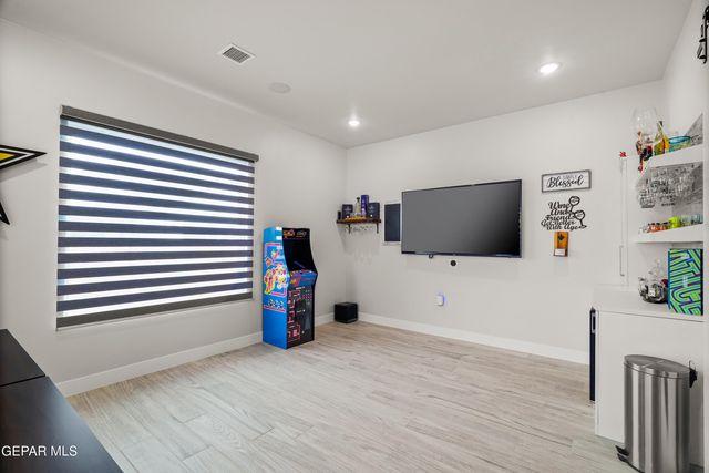 5805 Hidden Village Court, El Paso, TX 79932