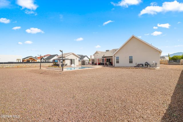 5805 Hidden Village Court, El Paso, TX 79932