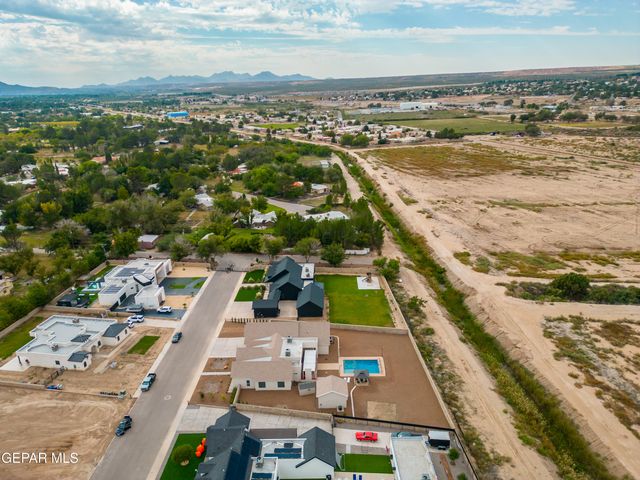 5805 Hidden Village Court, El Paso, TX 79932