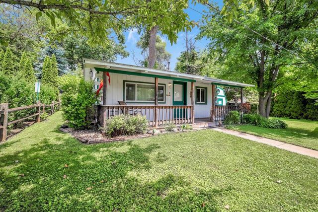 N3062 Uranus ROAD, Lake Geneva, WI 53147