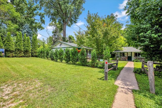 N3062 Uranus ROAD, Lake Geneva, WI 53147