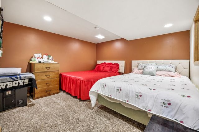 1111 Edgewood Circle, Rockford, IL 61108