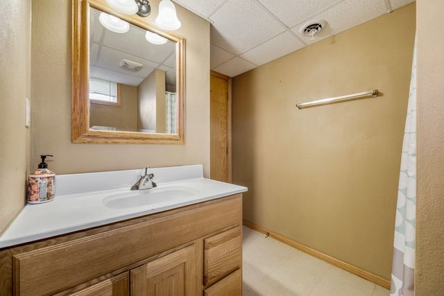 1111 Edgewood Circle, Rockford, IL 61108