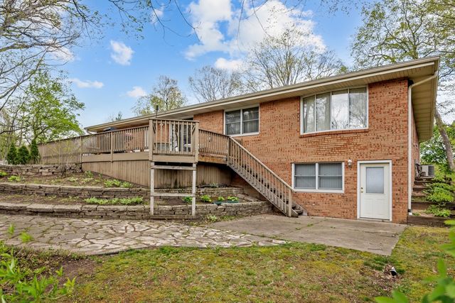 1111 Edgewood Circle, Rockford, IL 61108