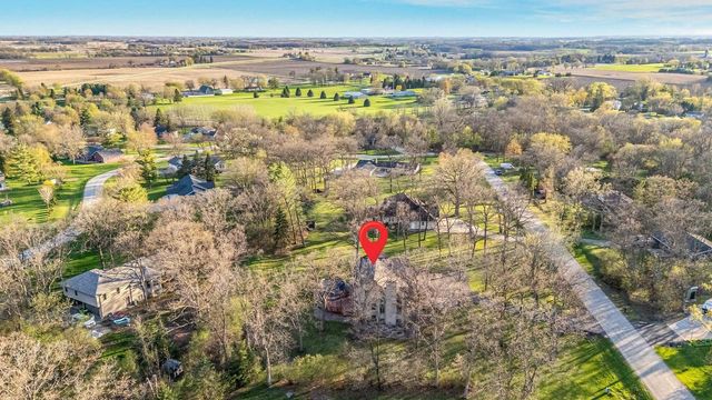 1840 CROWN DRIVE, Oshkosh, WI 54904