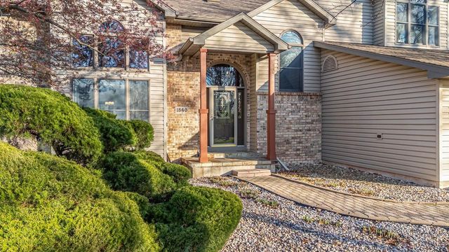 1840 CROWN DRIVE, Oshkosh, WI 54904