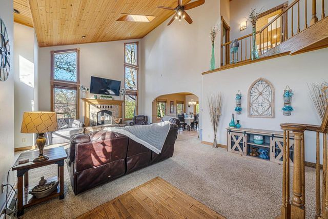 1840 CROWN DRIVE, Oshkosh, WI 54904