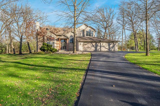 1840 CROWN DRIVE, Oshkosh, WI 54904