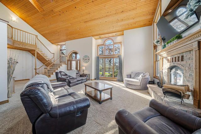 1840 CROWN DRIVE, Oshkosh, WI 54904
