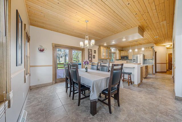 1840 CROWN DRIVE, Oshkosh, WI 54904