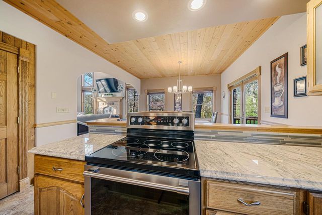 1840 CROWN DRIVE, Oshkosh, WI 54904
