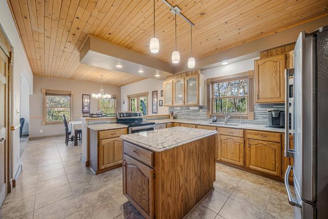 1840 CROWN DRIVE, Oshkosh, WI 54904