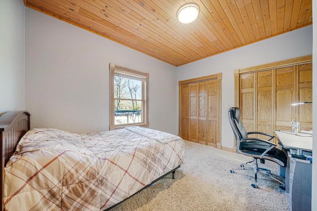 1840 CROWN DRIVE, Oshkosh, WI 54904