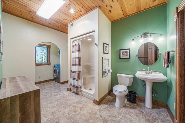 1840 CROWN DRIVE, Oshkosh, WI 54904