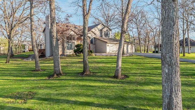1840 CROWN DRIVE, Oshkosh, WI 54904