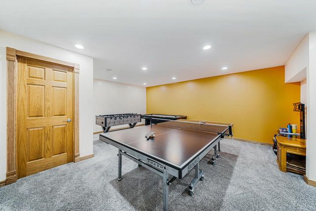 1840 CROWN DRIVE, Oshkosh, WI 54904