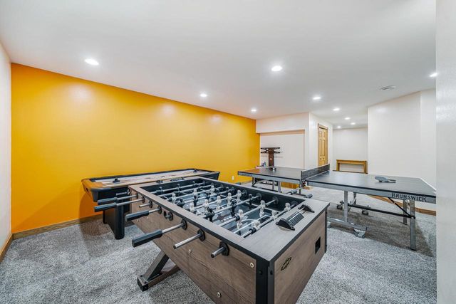 1840 CROWN DRIVE, Oshkosh, WI 54904