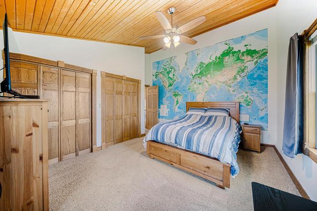 1840 CROWN DRIVE, Oshkosh, WI 54904
