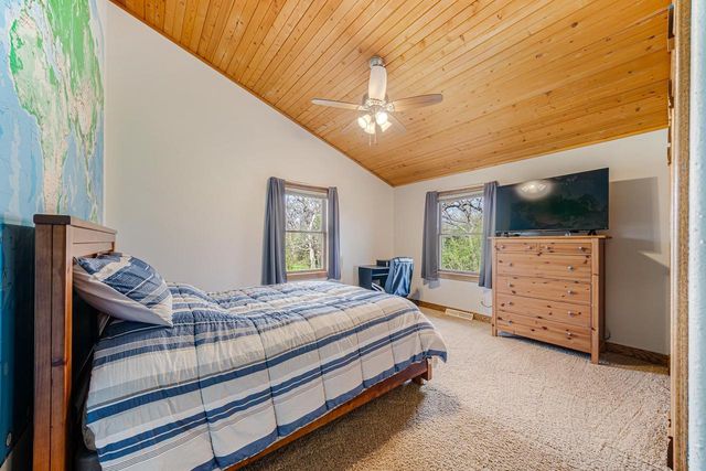 1840 CROWN DRIVE, Oshkosh, WI 54904