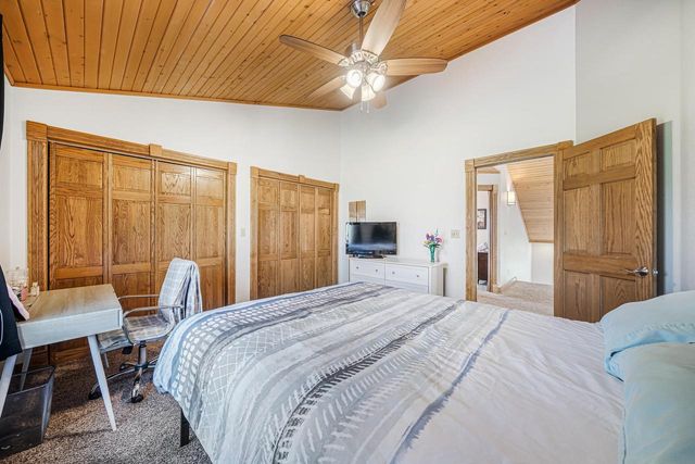 1840 CROWN DRIVE, Oshkosh, WI 54904