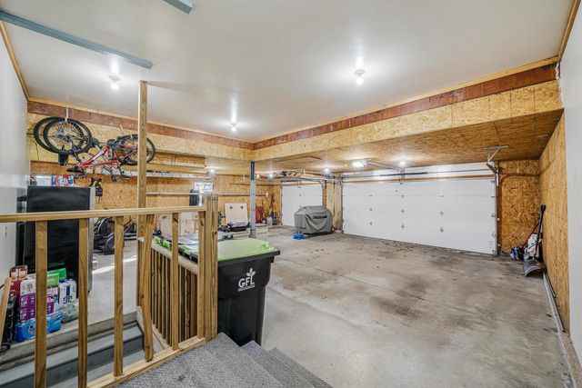 1840 CROWN DRIVE, Oshkosh, WI 54904