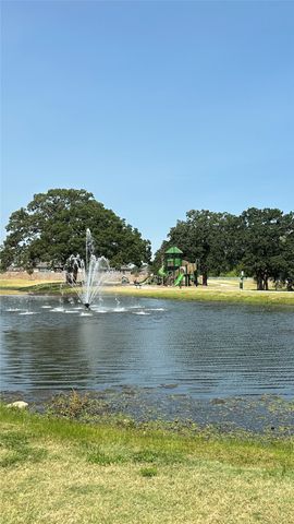 1641 Meadow Crest Drive, Aubrey, TX 76227