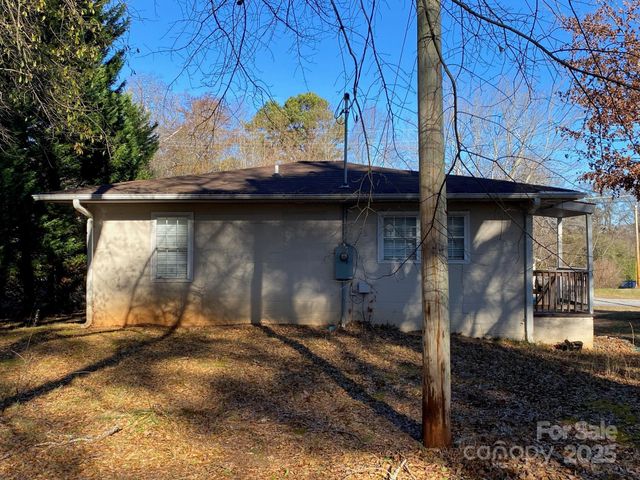 126 Bellvue Street, Forest City, NC 28043