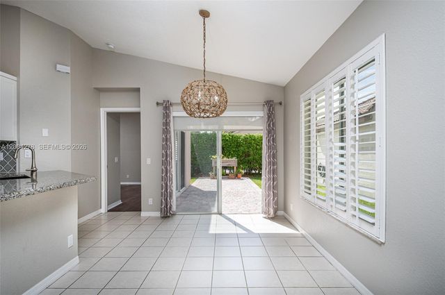 1524 Canary Island Dr, Weston, FL 33327