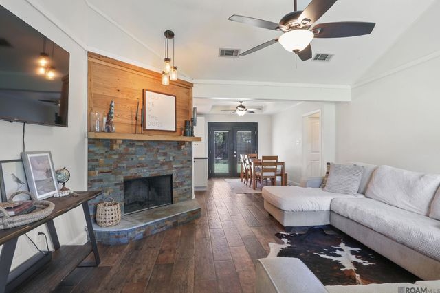 18240 Autumn View Dr, Prairieville, LA 70769