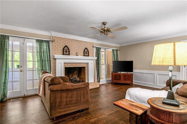 560 Saddle Crest Drive, Roswell, GA 30075