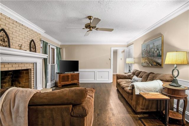 560 Saddle Crest Drive, Roswell, GA 30075