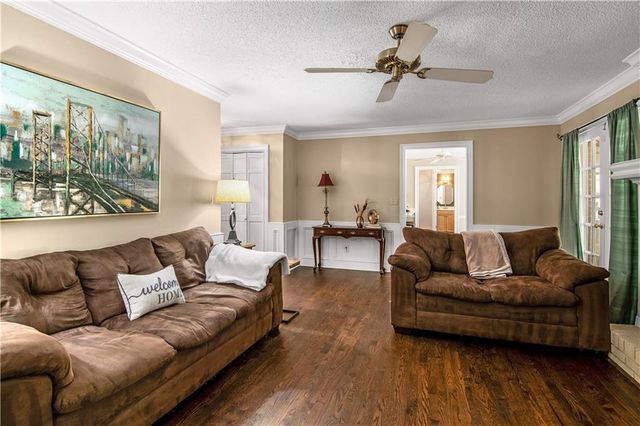 560 Saddle Crest Drive, Roswell, GA 30075